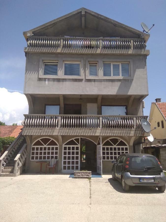 Buric Rooms Nikšić Eksteriør bilde