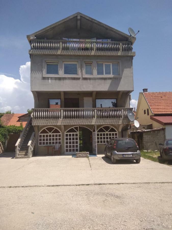Buric Rooms Nikšić Eksteriør bilde